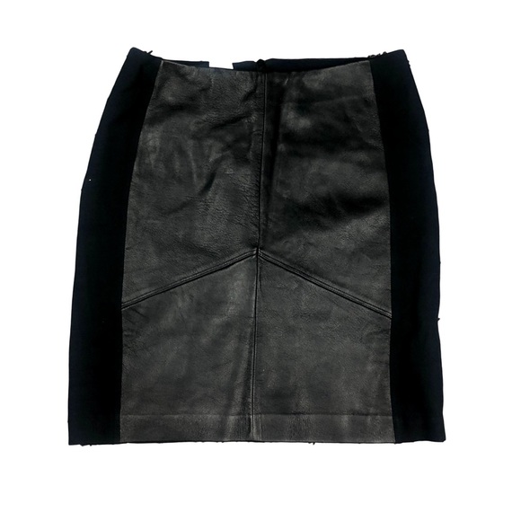 Pinko Dresses & Skirts - NWOT Pinko skirt